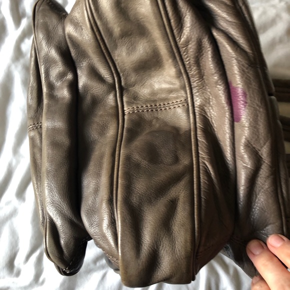 Gray Marc by Marc Jacobs leather shoulder bag, lots of pockets, used condition - Picture 7 of 8